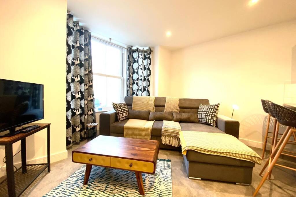 Stunning New Apartment Set In St Leonards On Sea Hollington  ภายนอก รูปภาพ