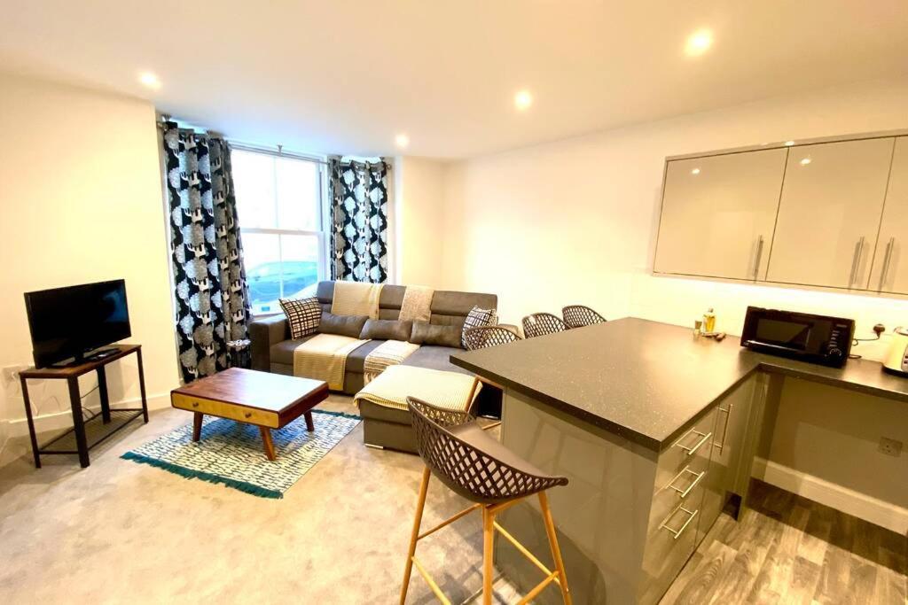 Stunning New Apartment Set In St Leonards On Sea Hollington  ภายนอก รูปภาพ